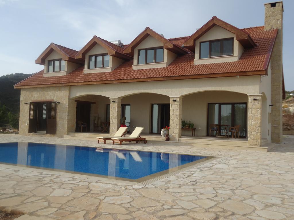 Petralona Apartment Agios Athanasios 객실 사진